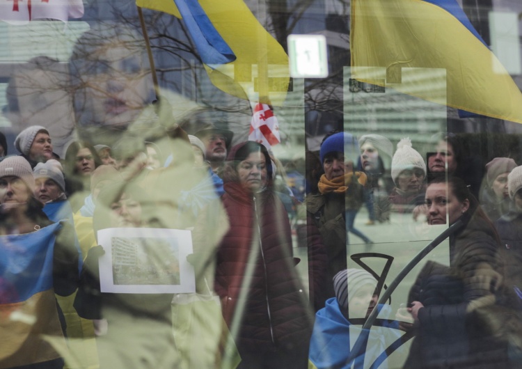 zdjęcie poglądowe Ukraiński sondaż. 80% Ukraińców chciałoby militarno-politycznego sojuszu z Polską i Litwą