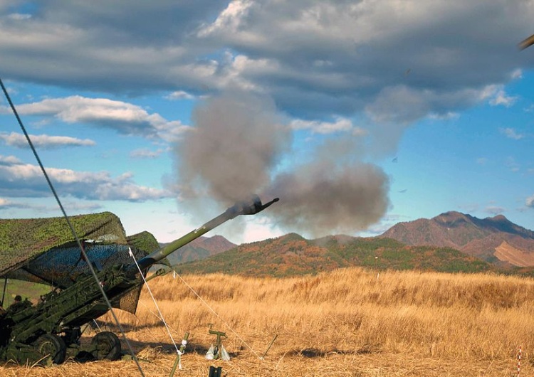 Haubica M777 USA: Pentagon ma zwiększyć o 500 proc. produkcję pocisków artyleryjskich