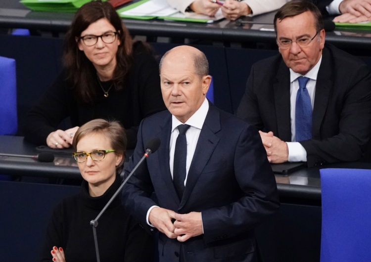 Kanclerz Niemiec Olaf Scholz Scholz: Czołgi Leopard to czerwona linia