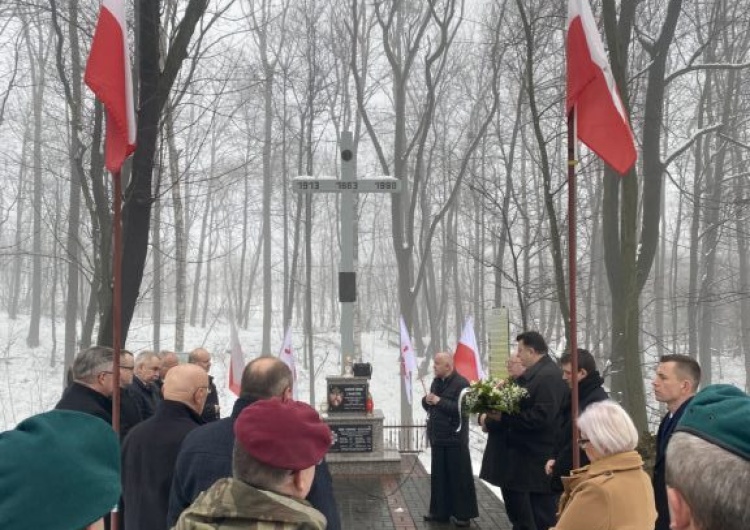  Uroczystości upamiętniające 160. rocznicę wybuchu Powstania Styczniowego w Ropczycach 