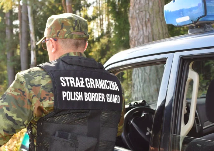 Straż Graniczna opublikowała nagranie Granica z Białorusią. Straż Graniczna publikuje niepokojące nagranie