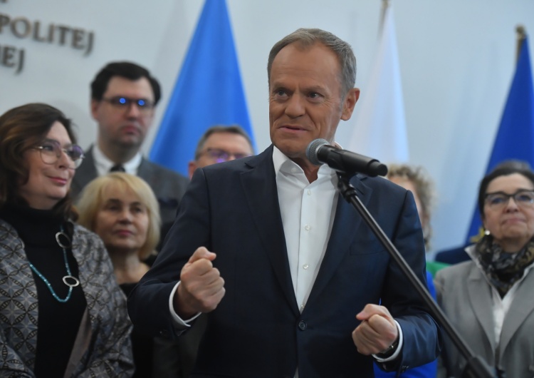 Donald Tusk Złe wieści dla Donalda Tuska. Ten sondaż nie pozostawia złudzeń