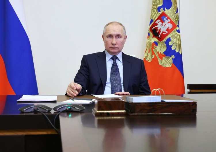 Władimir Putin  Putin zagroził: Nie wysyłamy naszych czołgów na ich granice, ale mamy czym odpowiedzieć 