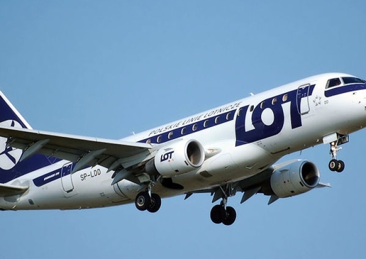 Samolot PLL LOT Znany polski muzyk nie został wpuszczony na pokład samolotu. Jest komentarz PLL LOT