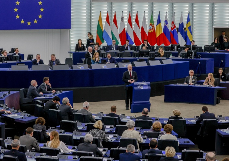 Sesja Parlamentu Europejskiego w Strasburgu Katargate. Podano kolejne dwa nazwiska europosłów zamieszanych w aferę korupcyjną