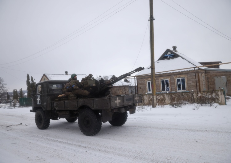 Ukraina / pojazd wojskowy Paweł Jędrzejewski: Rok po ataku Rosji na Ukrainę. Putin chciał pokazać siłę, a wykazał słabość