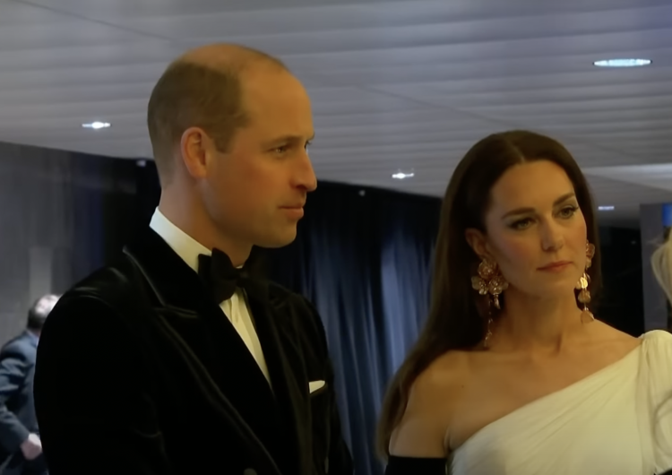 książę William i Kate Middleton Burza w Pałacu Buckingham. Książę William i Kate Middleton złamali protokół. Wszystko się nagrało [WIDEO]