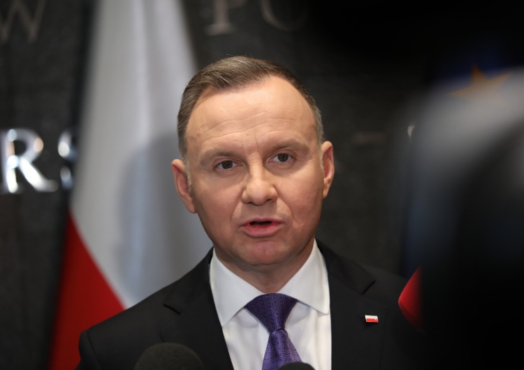 Prezydent RP Andrzej Duda Prezydent Andrzej Duda skierował do TK wniosek ws. noweli ustawy o SN
