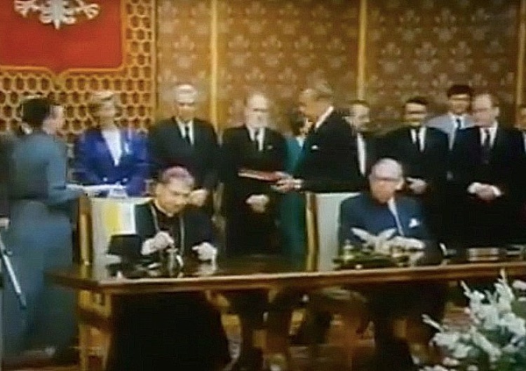 Podpisanie konkordatu w 1993 roku Dziś 25. rocznica ratyfikacji Konkordatu pomiędzy Rzecząpospolitą Polską a Stolicą Apostolską