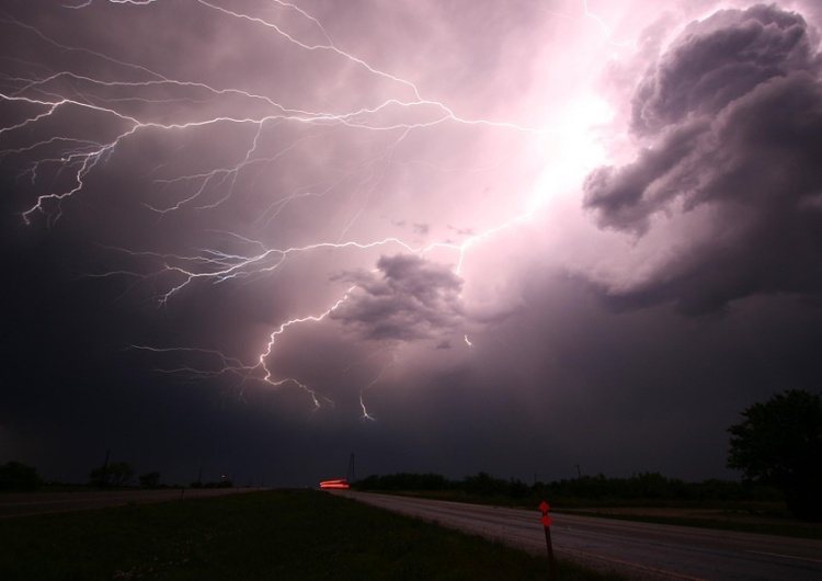 Jakie Grożne Zjawiska Atmosferyczne Mogą Aktualnie Występować W Polsce Groźne zjawiska atmosferyczne coraz większym zagrożeniem w Polsce. Czy