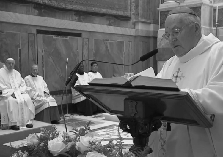 Od lewej: papież Franciszek, kard. Angelo Sodano Il Sismografo: Zmarł kard. Angelo Sodano
