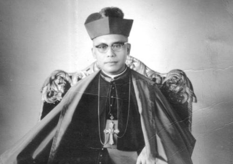 Abp Teofilo Camomot 1941 r. Filipiński arcybiskup posiadał zdolność bilokacji?