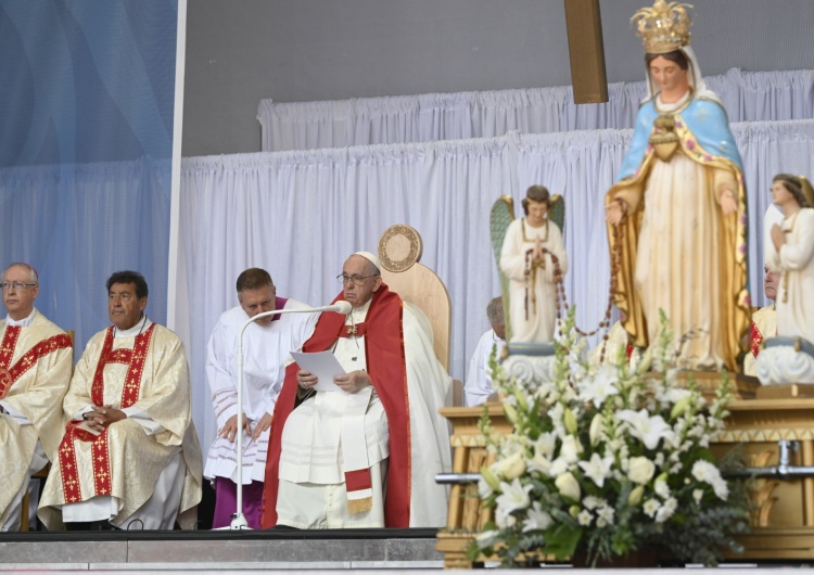 Papież Franciszek Podczas Mszy św. w Edmonton papież apelował o poszanowanie dla dziedzictwa pokoleń