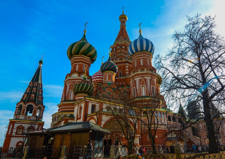 Sobór Wasyla Błogosławionego w Moskwie Szokujący spadek religijności wśród Rosjan