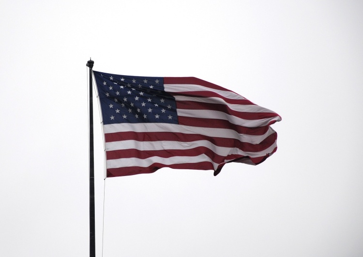 Flaga USA Rozmieszczenie broni jądrowej w Polsce. Departament Stanu USA zabiera głos