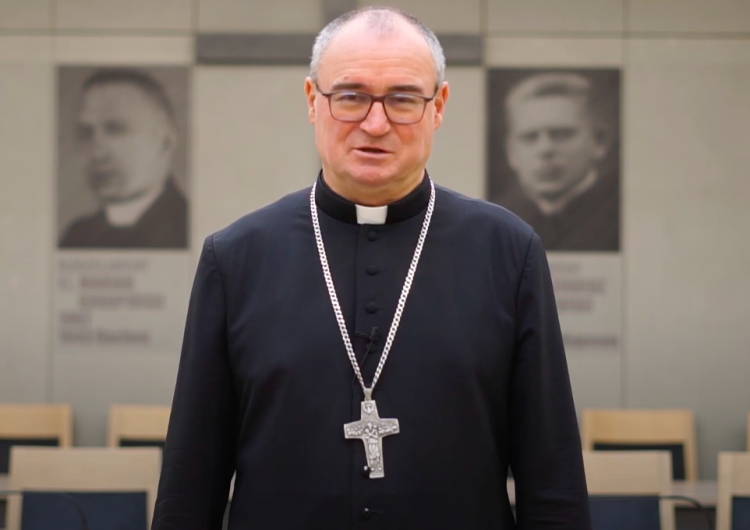 bp Szymon Stułkowski Płock ma nowego biskupa. Abp Gądecki składa gratulacje