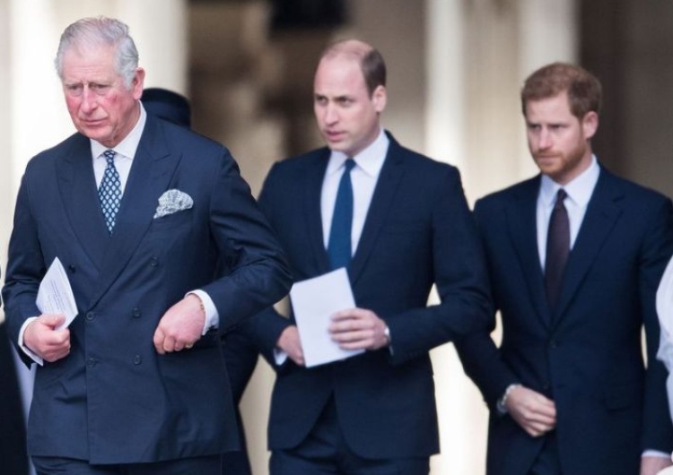 Król Karol III, książę William i książę Harry  Skandal w Pałacu Buckingham. Król Karol III czuje się zdradzony 