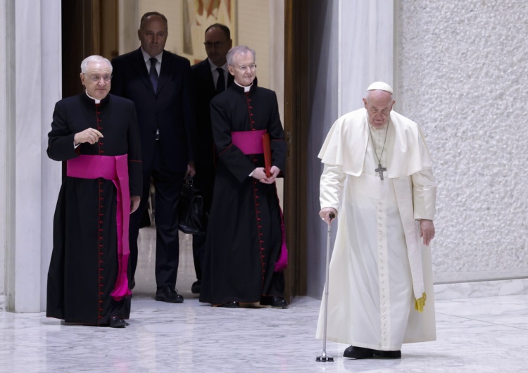 Papież Franciszek Franciszek do Kurii Rzymskiej: Przed Księciem Pokoju złóżmy wszelką broń!