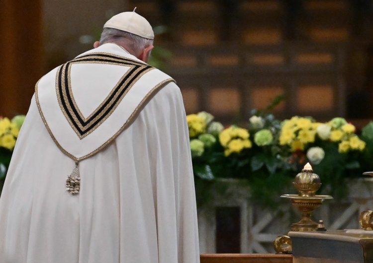 Papież Franciszek „Straciłem ojca”. Franciszek o śmierci Benedykta XVI 