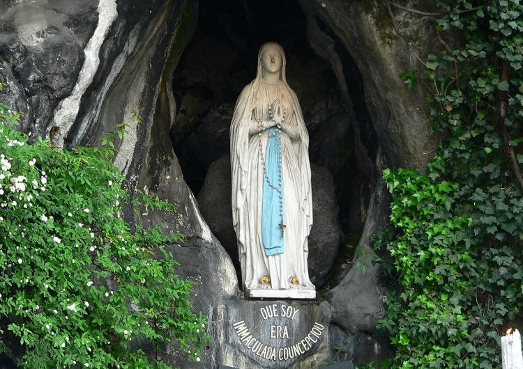 Figura MB z Lourdes 11 lutego – Matki Bożej z Lourdes i Światowy Dzień Chorego
